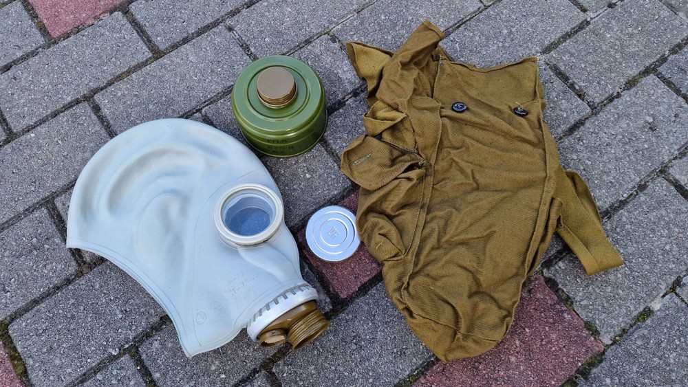GP-5 Soviet gas mask kit