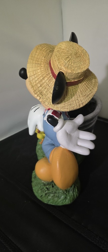 DISNEY FARMER mickey Planter