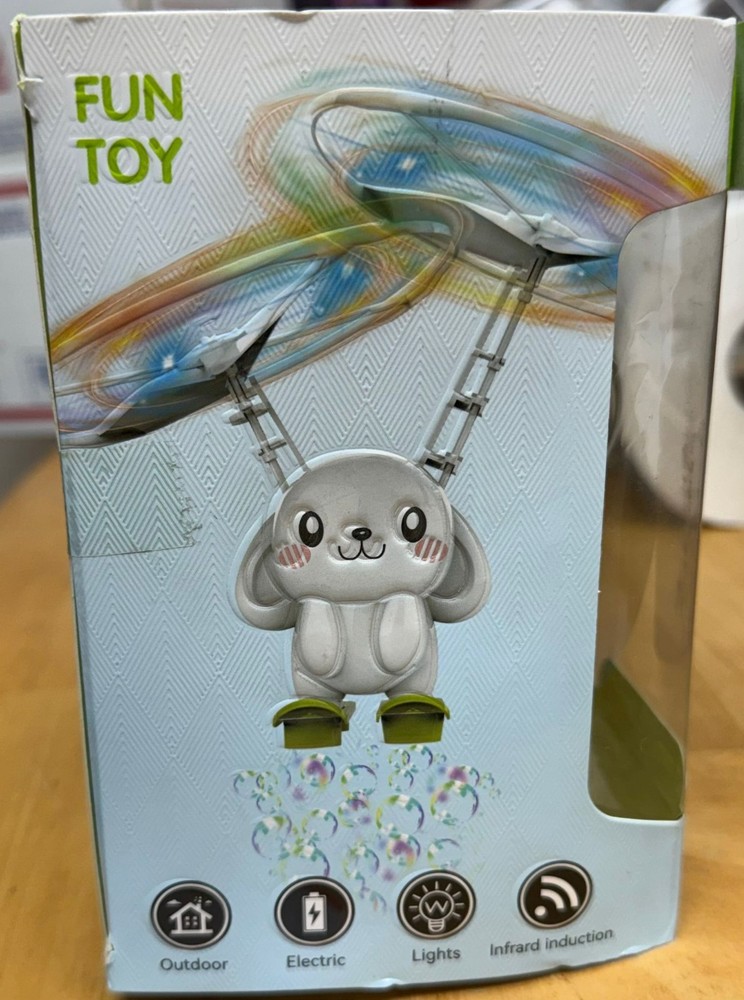 Aerobat Bubble Series Flying Bear With Bubbles