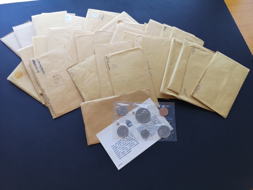 *** 1969 CANADA PROOF LIKE ROYAL MINT SET ***