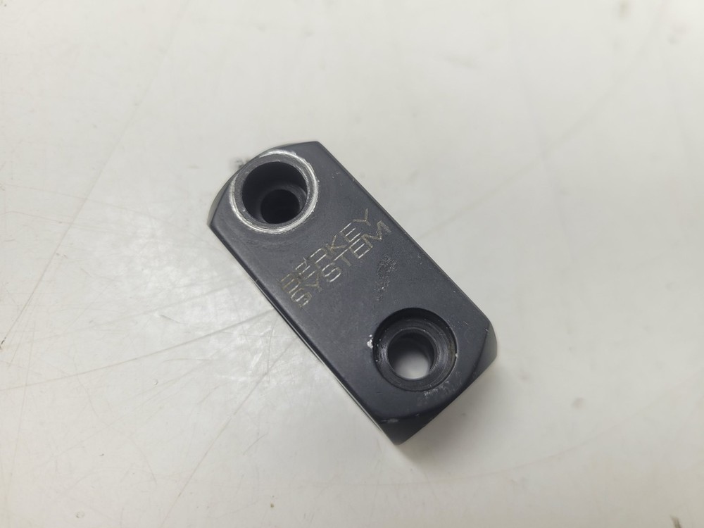 Berkey System accessory mounting bloc 15mm 1/4-20