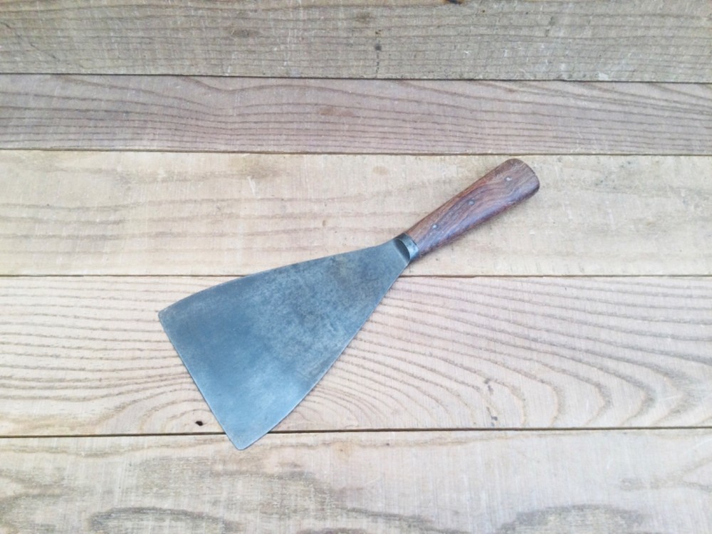 Vintage 4” Wooden Handled Decorators Scraper Tool