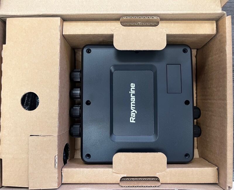 Raymarine AIS Junction Box with Cables A80588