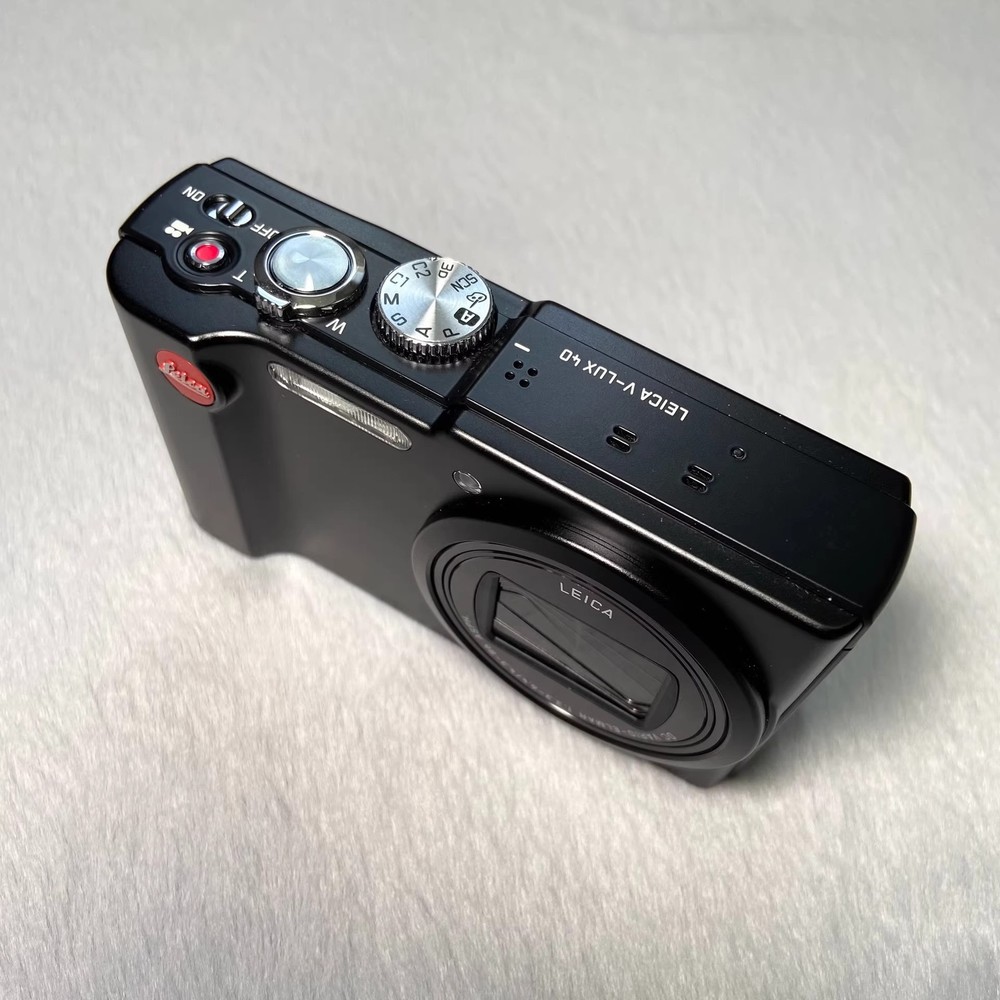 Leica V-LUX 40 Compact Digital Camera includes battery, charger, SD-Tested