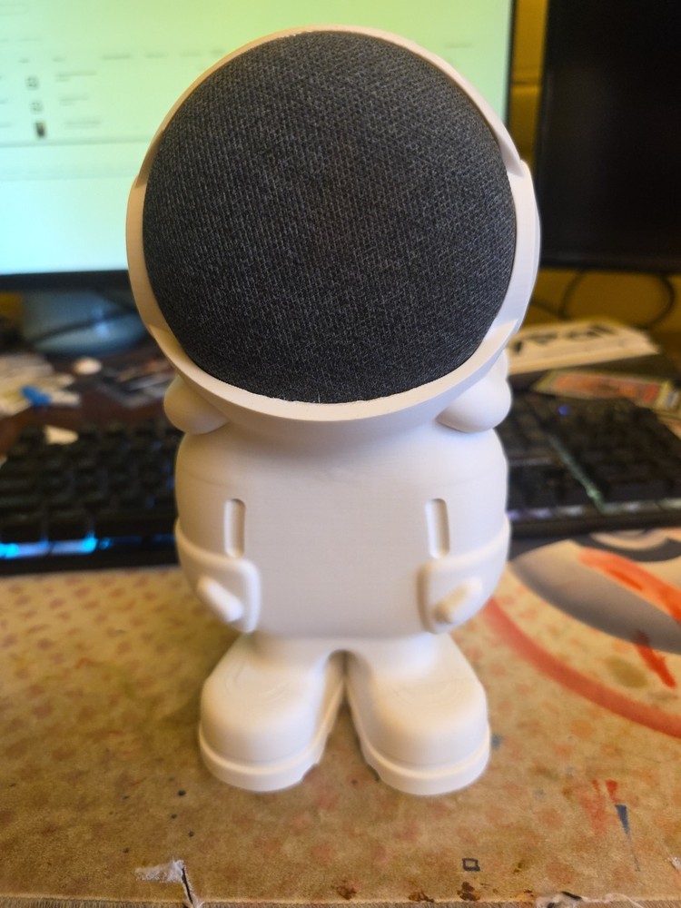 Google mini holder 3d printed Astronaut