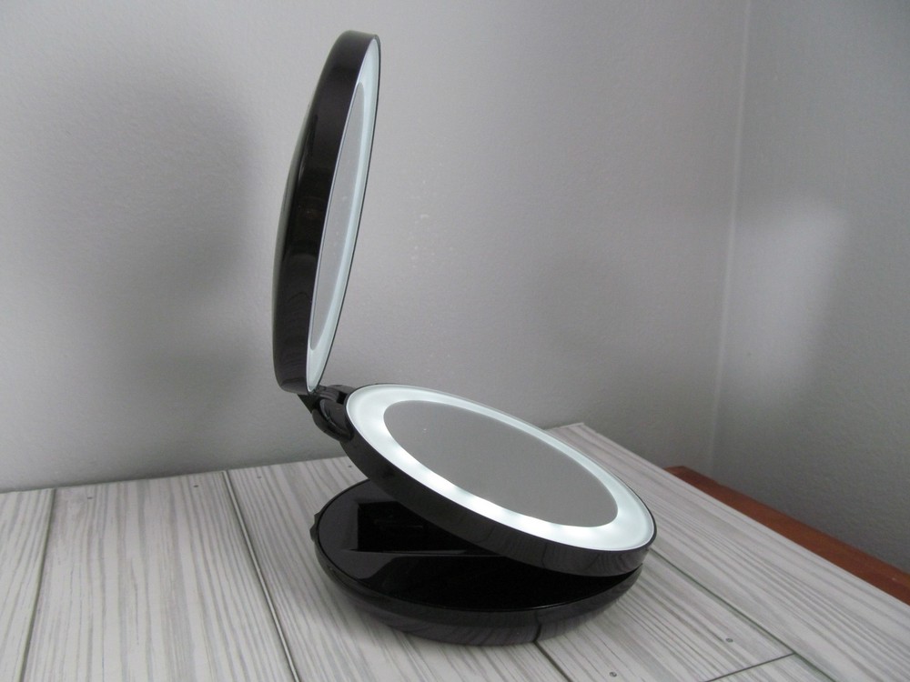 Vanity Light Up Mirror Makeup Magnifying & Regular Foldable Travel Small Q6