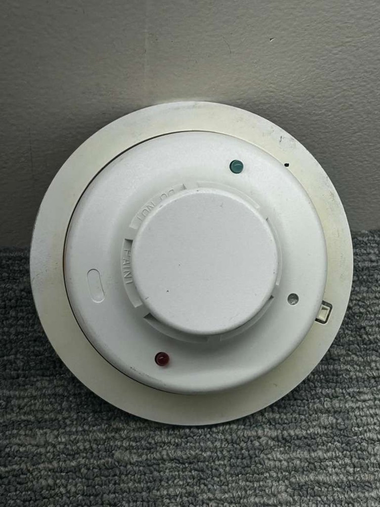 System Sensor 2W-B i3 Smoke Detector USED Tested Working - 13247
