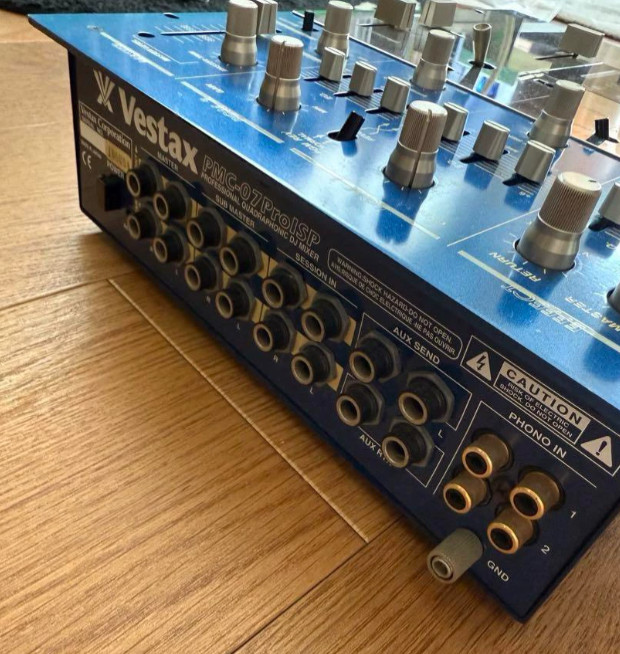 1pcs Vestax PMC-07Pro ISP Mixing Console