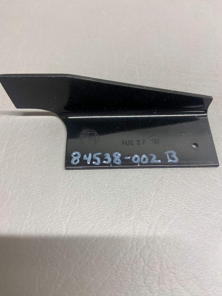 84538-002 Piper Bracket