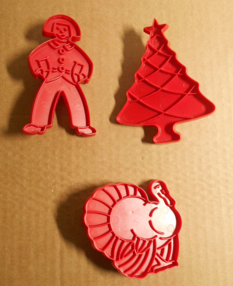 Tupperware Cookie Cutters Christmas Halloween Easter 1970's Y43