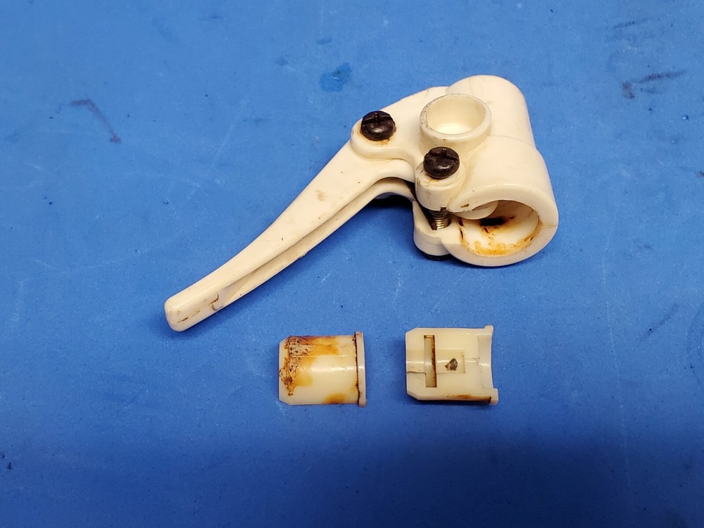 Mantis Tiller 7222E 7222M 7222 White Throttle Pull Trigger Assembly w/ Inserts