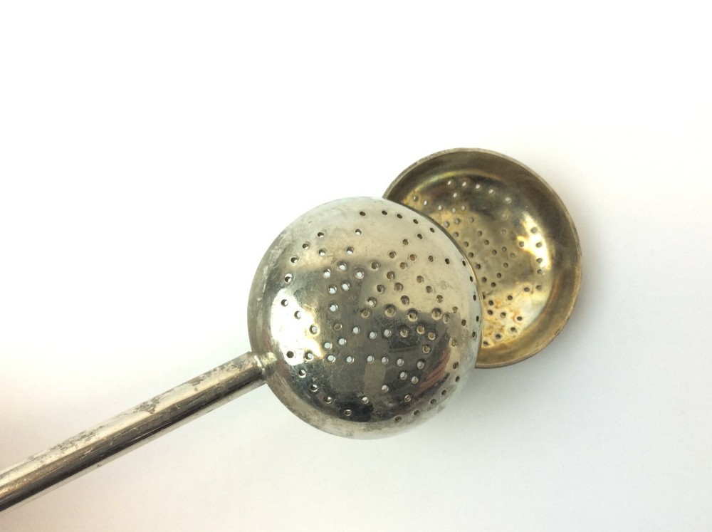 Antique Old Spring Action Tea Seeper Spoon Infuser Steeper Kitchenware
