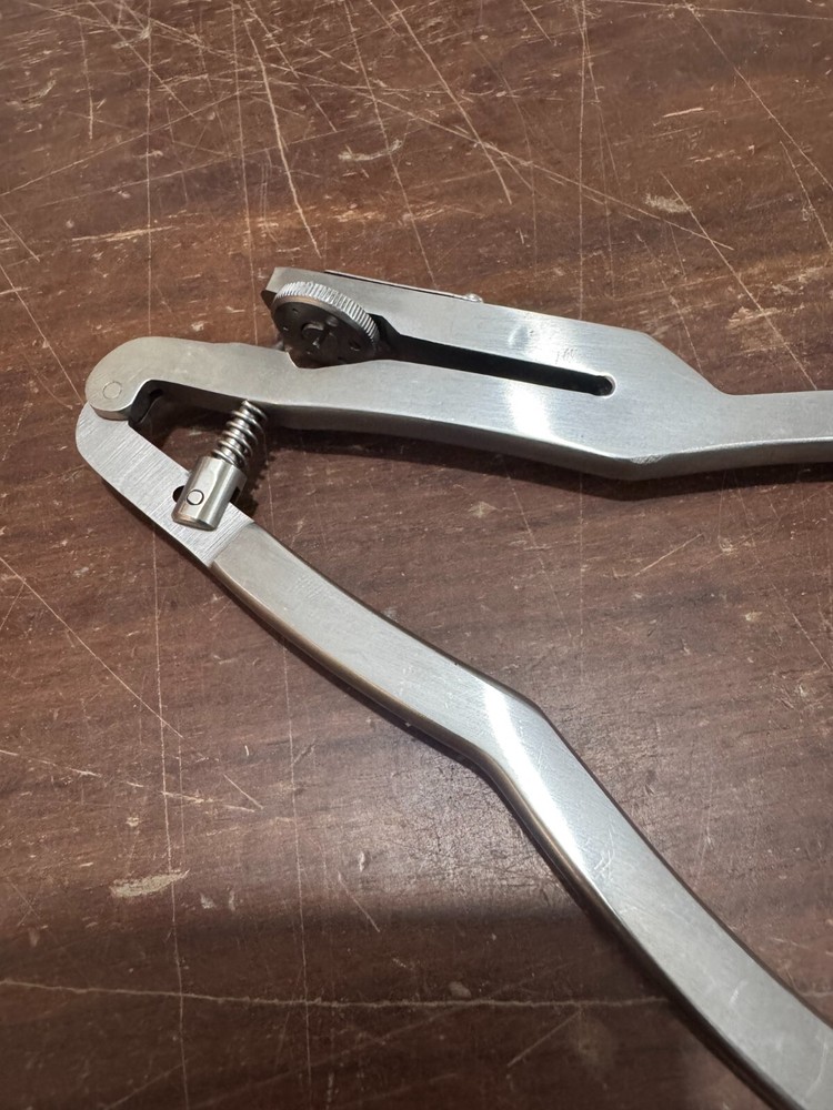 Rubber Dam Clamp Forceps Frames Dental Plier Endodontic Lab Instruments CE