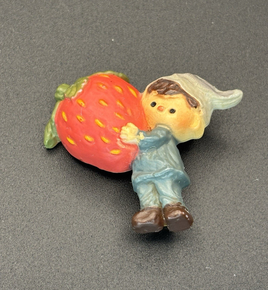 HALLMARK Decorative  LAPEL PIN Brooch 1970's  "PIXIE Holding Strawberry" Button