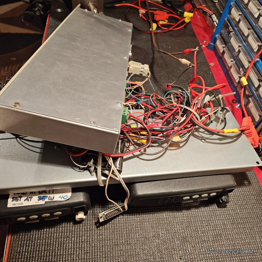 Arcom RC-210 Repeater Controller w/ repeater on rack plate. READ UPDATED NOTES