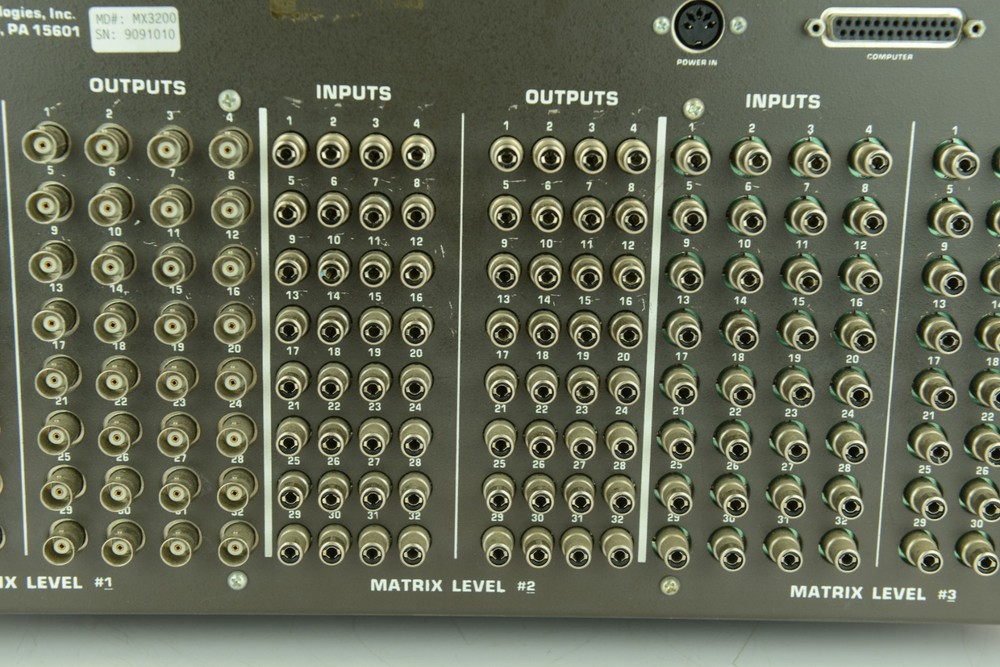 Iris Technologies Video Commander MX-3200 Video Matrix Rack Unit W/ Power Supply