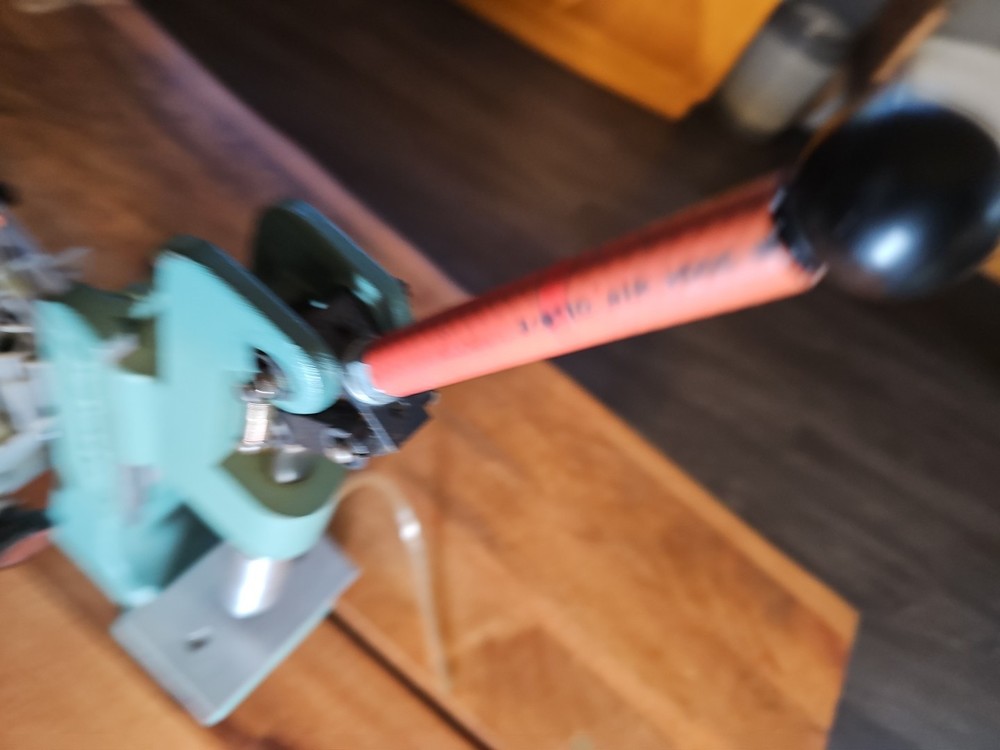 Minitools Toggle Action Punch Press