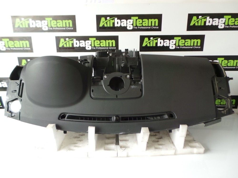 Land Rover Freeland 2 2007 - 2015 Dashboard