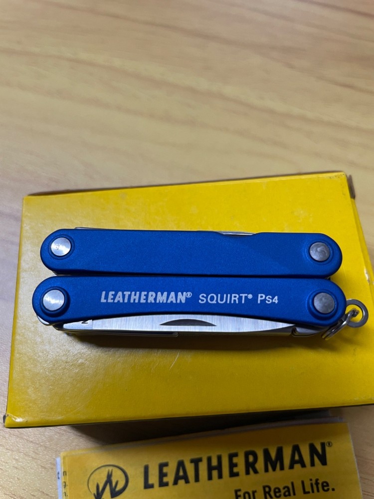 🔥Leatherman squirt ps4 blue 🔥(unused)