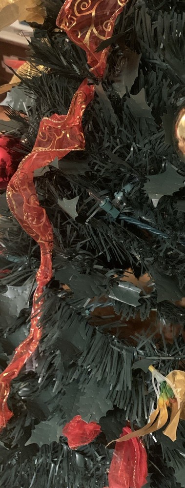 Prextex Premium 6 ft Pre-Decorated Christmas Tree