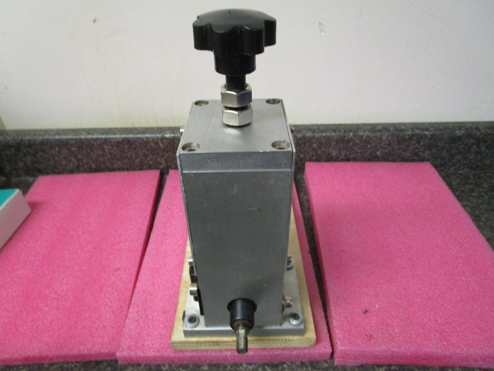 Steel Dragon Tools® WRA15 Benchtop Manual/Automatic Wire Stripping Machine