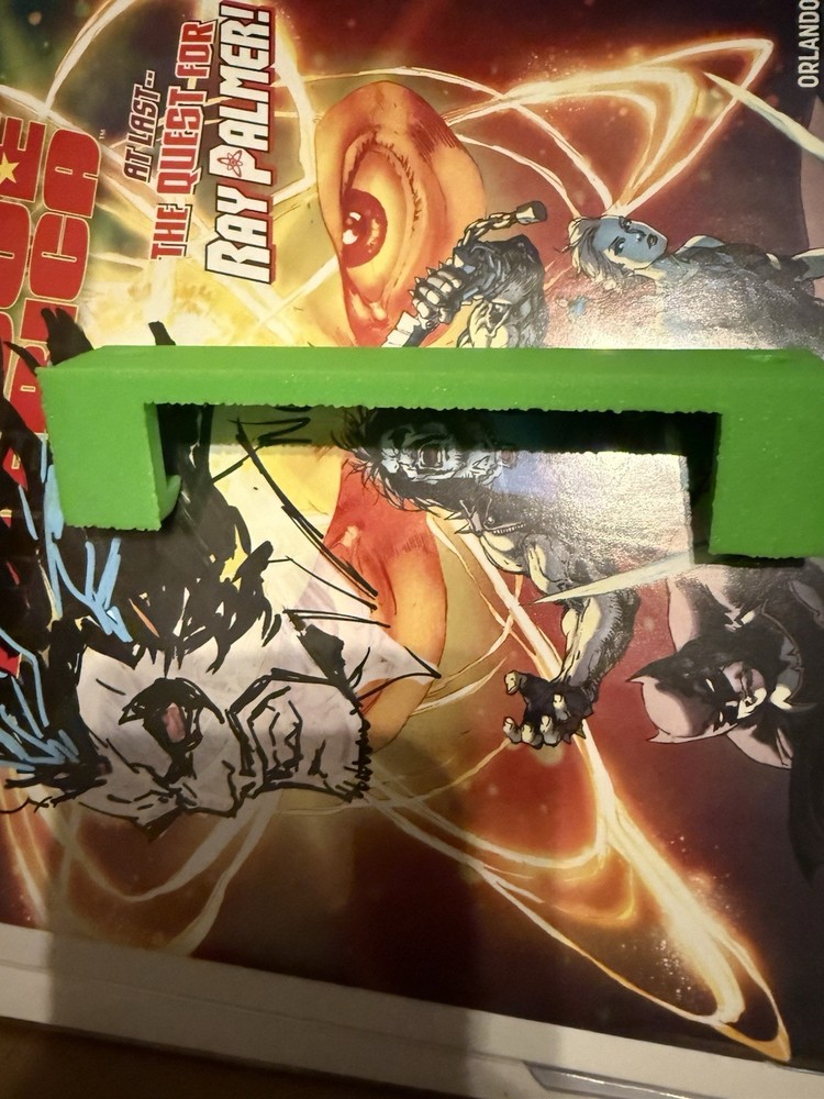 Comic Book Wall Display Mount 2pc Set, Top/Bottom Fits Graded/NonGraded