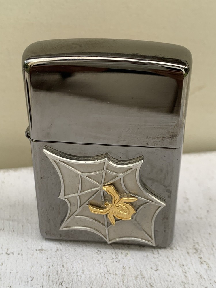 ZIPPO LIGHTER black ice 2005 GOLDEN WEB SPIDER LIGHTER NEW