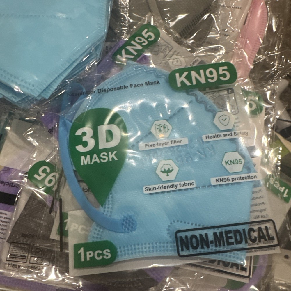 Pack 128 KN95 disposable face mask multiple colors