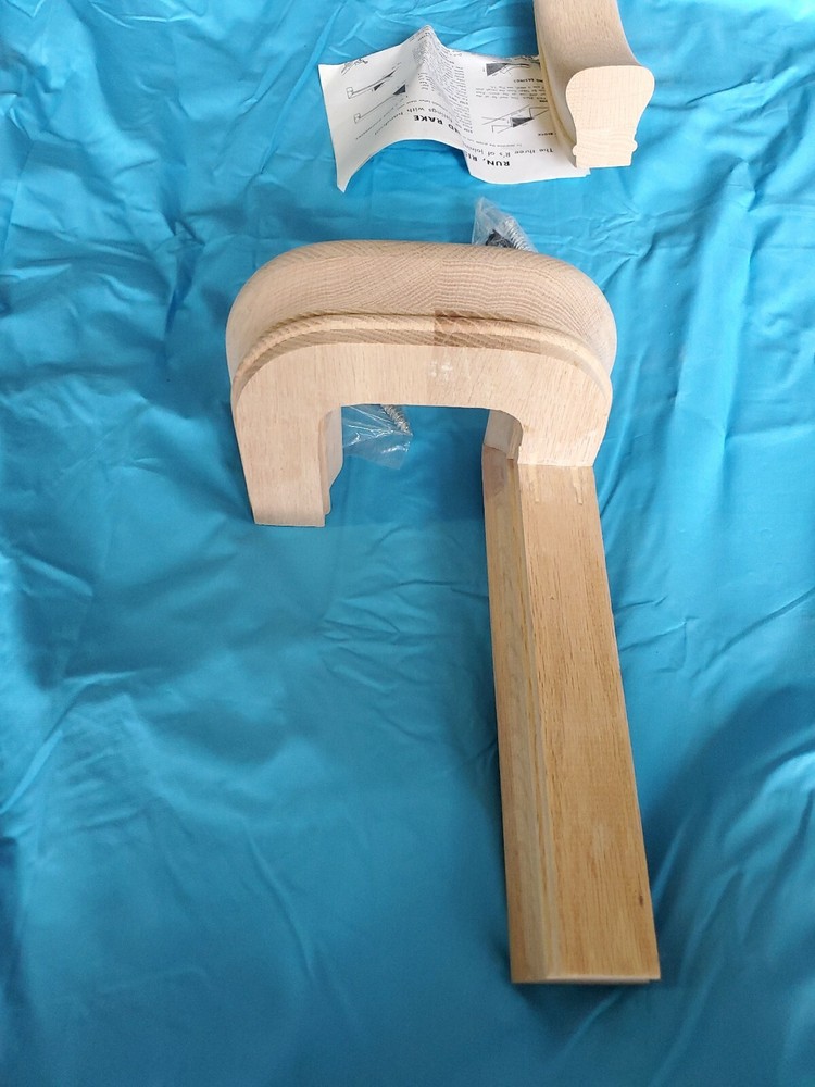 Rh U Shaped Goodenecks Riser Oak 7295