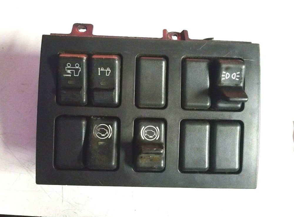 VOLVO DASH SWITCH PANEL 3175601