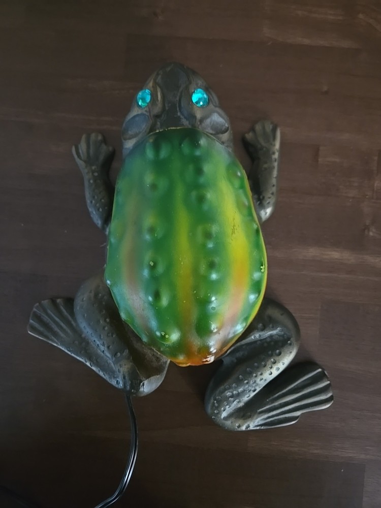 Vintage Castmetal Frog Light