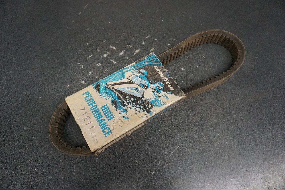 NEW Goodyear High Performance Replacement Drive Belt 71211