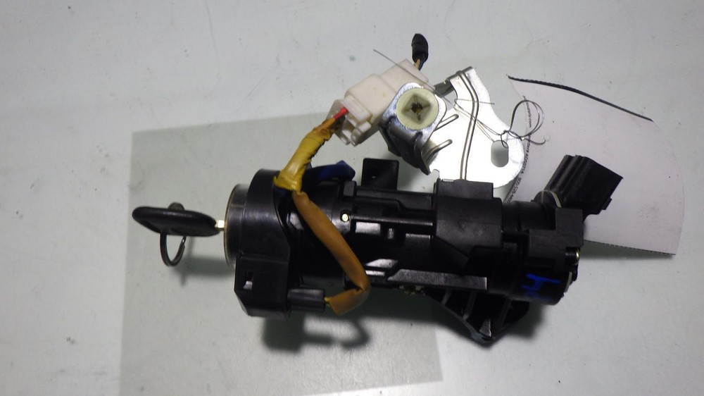 12 KIA RIO Ignition W/Key
