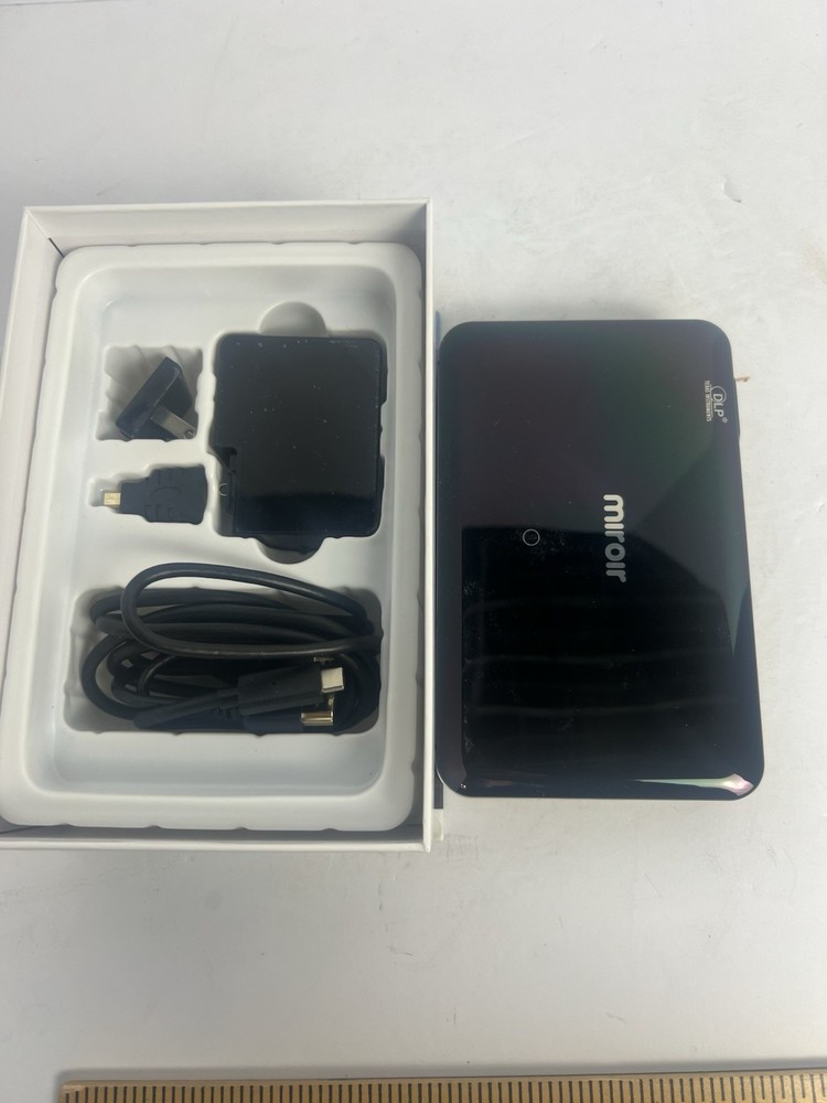 Miroir M220 Projector