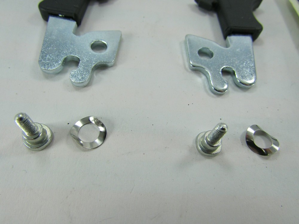 Pair Southco Ejector Latches w/Hardware Telecom Server Rack Faceplate P7-99-122