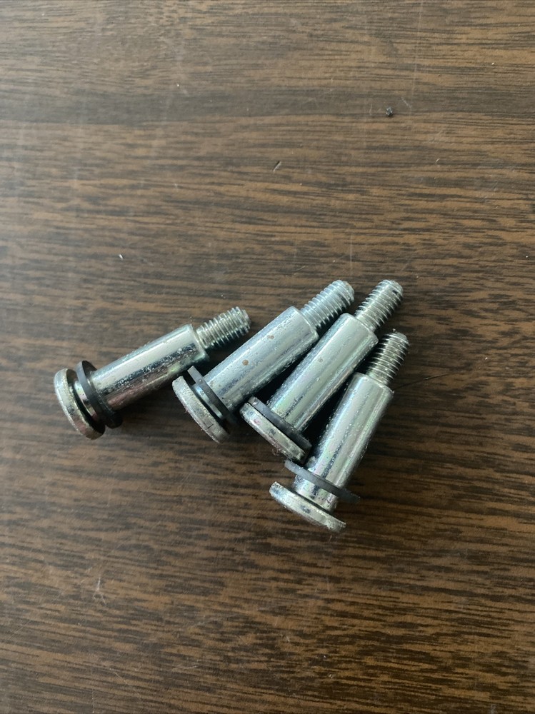 01 saab 9-5 SWITCH HORN STEERING WHEEL Screws