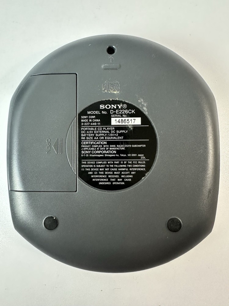 Sony D-E226CK Portable Walkman - Silver; Working