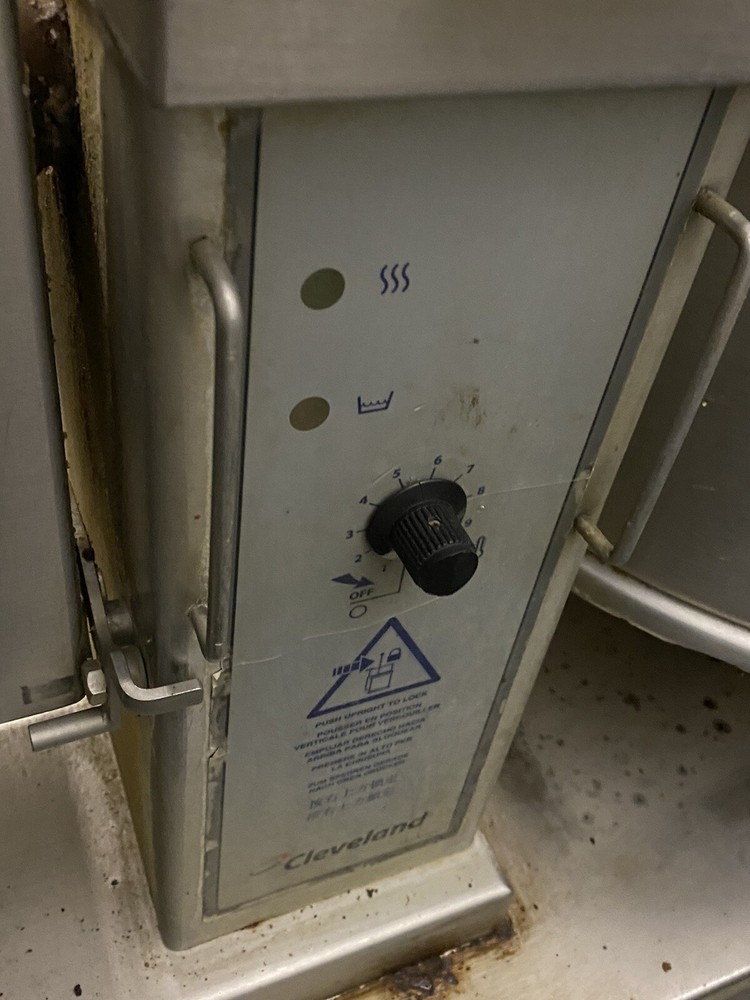 Cleveland double tilt pot jacketed kettle