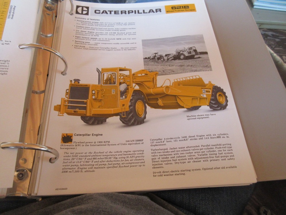 Caterpillar 621B Wheel Tractor Scraper Brochure 6 page