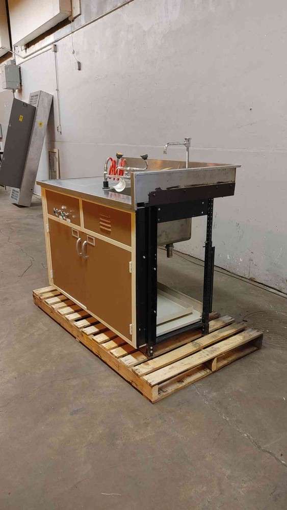 4' Duralab Sink Bundle Casework(104178)