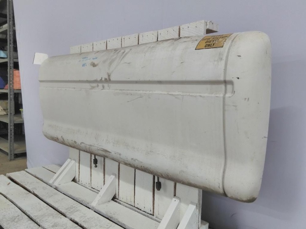 For 2011 PETERBILT 387 SIDE FAIRING Left , MD