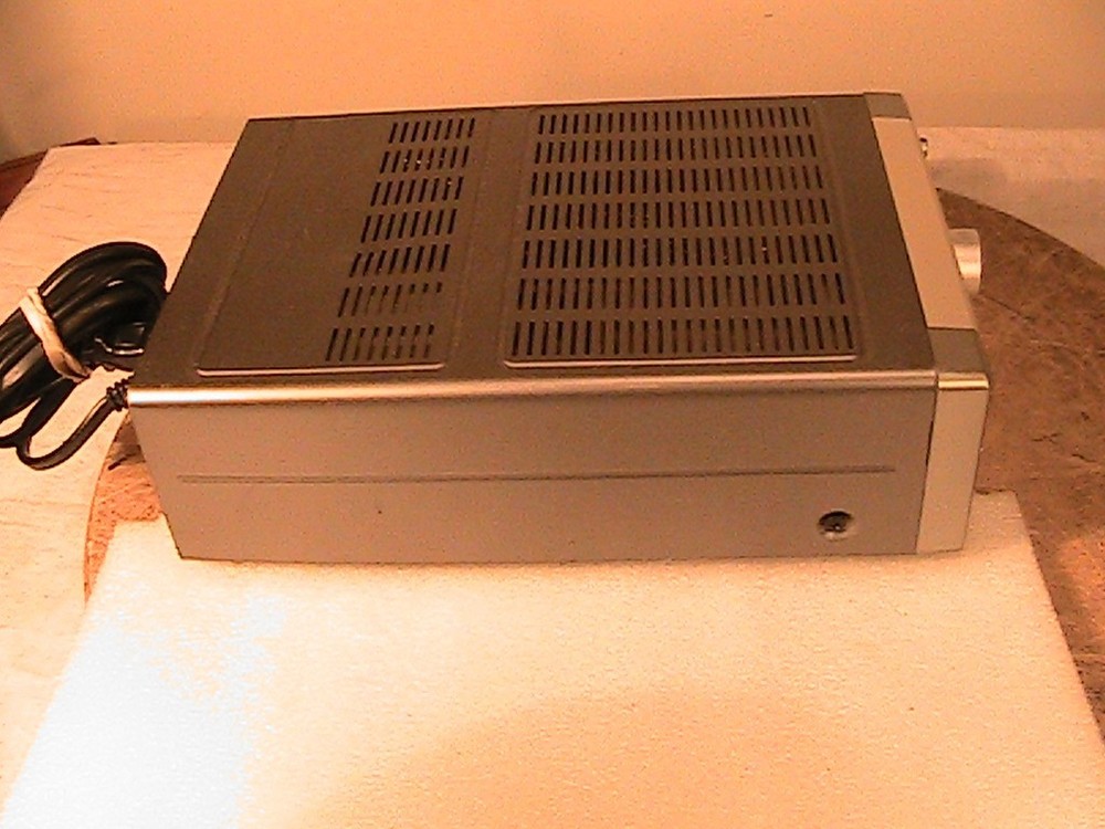 Denon UDRA-M10 bookshelf stereo