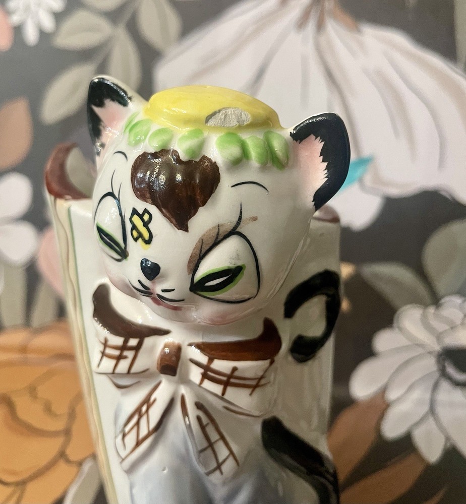 Rare PY Style Cat Wall Pocket