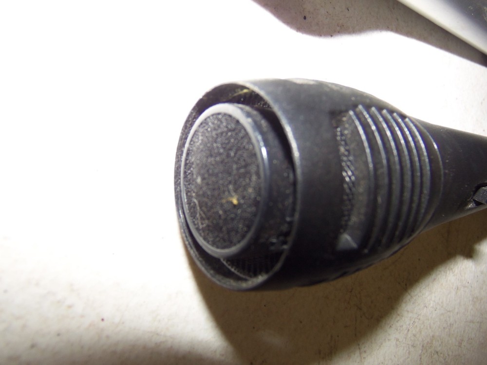 The Singing Machine, Model STVG - 559, Powers on but does not work correctly