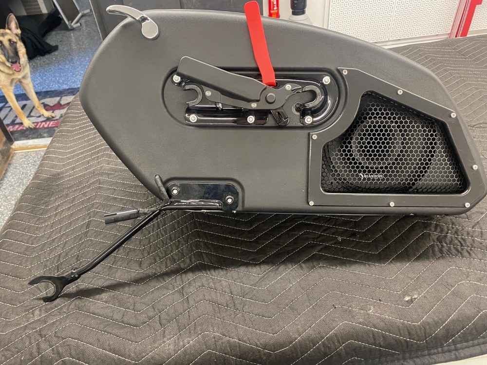 Lowrider ST - Audio Kit Front and Rear