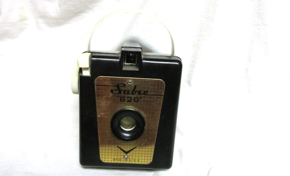 VINTAGE 1950s SABRE 620 CAMERA