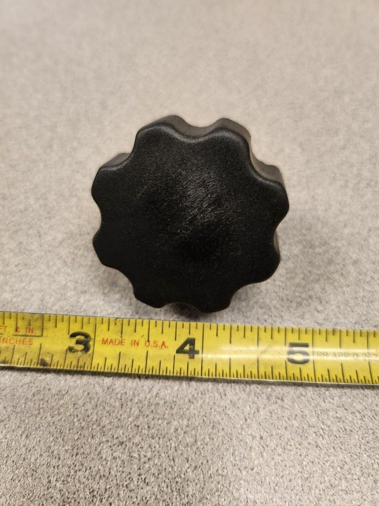 Fluted hand knob with 5/16 stud