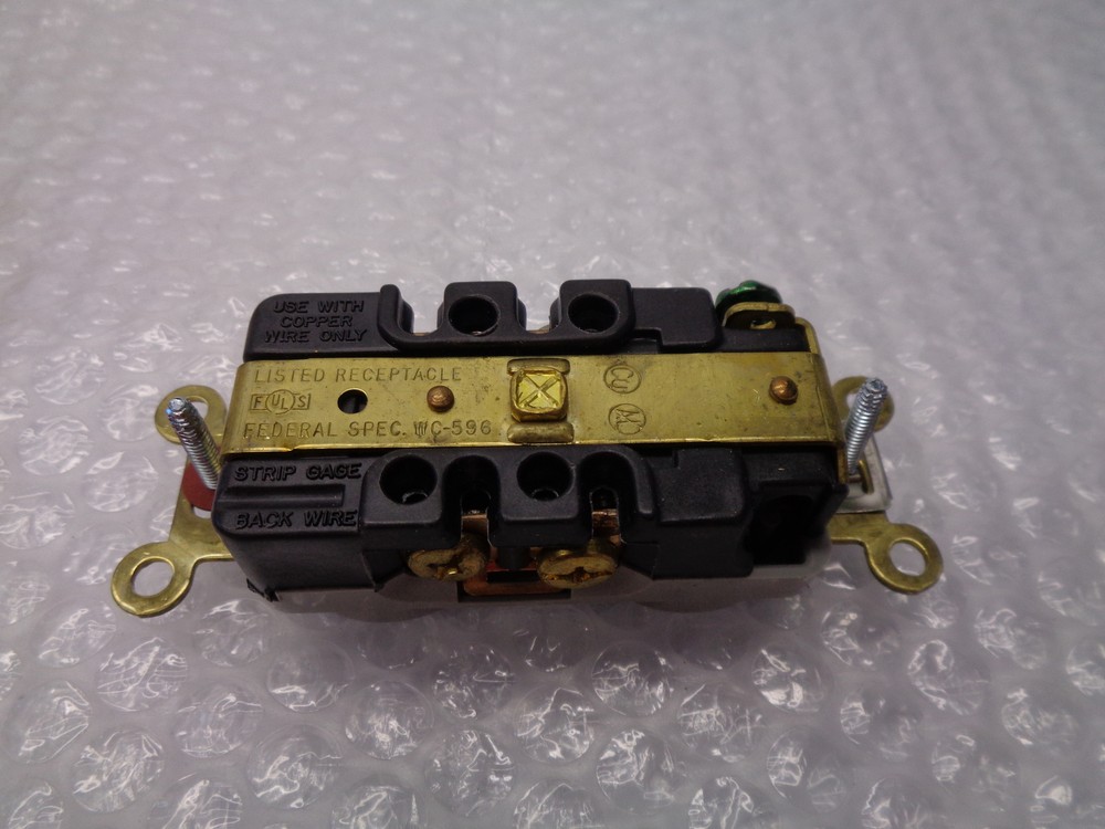 HUBBELL HBL5252GY RECEPTACLE NSMP