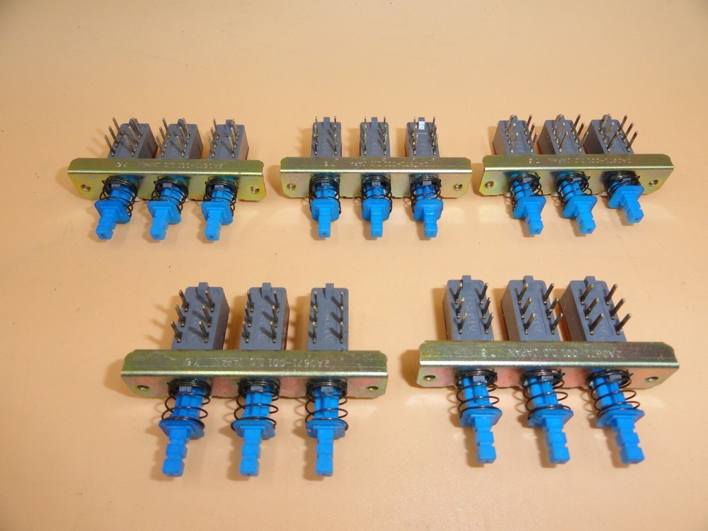 PUSH BUTTON SELECTOR SWITCH PUSH LOCK NOS (LOT OF 5)