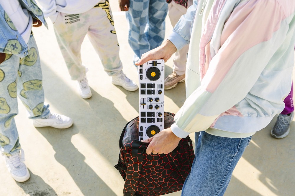 Hercules DJControl Mix DJ Software Controller with Two Jog Wheels, White